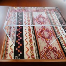 Design Couchtisch aus