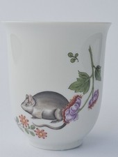 Edler Porzellanbecher Augarten Wien – Handbemalt – Motiv Maus & Blumen RAR