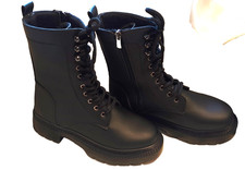 Schnürboots – Stiefeletten