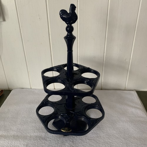 Traditioneller eierhalter aus - traditioneller,