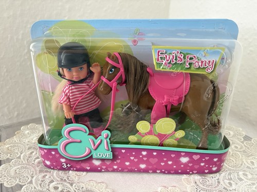 Evi love with horse - love,