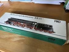 Schnellzuglokomotive BR 01/5 mit Tender Spur HO Piko analog