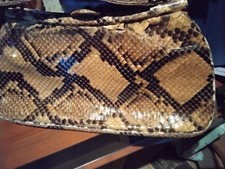 Handtasche Damentaschen  Schultertasche  RUCKSACK  ABZUGEBEN