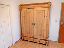 Schöner Schrank um 1890