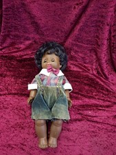 Farbiger Junge Dunkelhäutig