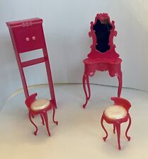 Barbie Kosmetiktisch mit zwei