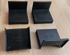 Vier Schwarze Abdeckungen von