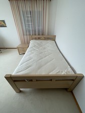 Einzelbett mit neuer