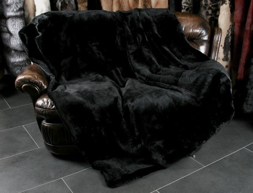 1228 schwarze felldecke aus - 1228,