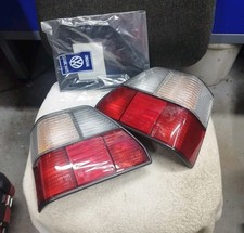 VW Golf 2 Fifft Rückleuchten und Hella Heckblende In Rot Weiß 