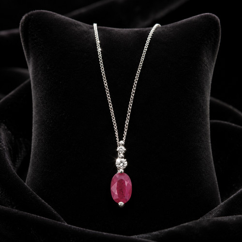 Ruby und diamant anhänger - und,
