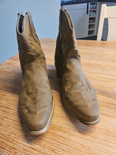 Wide fit western - wide,
