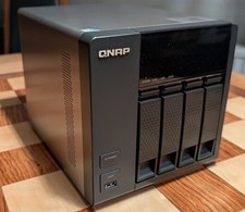 QNAP TS-469L NAS Server, 3 GB RAM, nur 1000 Betriebsstunden, OHNE FESTPLATTEN