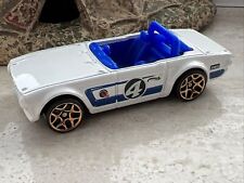 Triumph TR6 von Hot Wheels