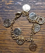 Bettlerarmband mit Münzen aus