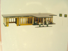 Grosse BP Tankstelle -  Faller