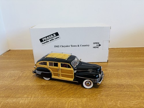 Danbury mint 1942 chrysler - mint,