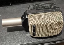 AKG D12E Vintage dynamic
