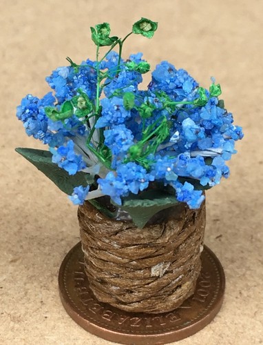 Puppenhaus blaue blumen - puppenhaus,