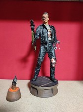 Sideshow Terminator T800 Battle Damaged Premium Format Statue 1/4 Exclusive