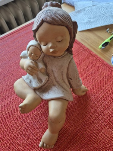 Große goebel figur nina - goebel,