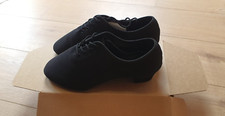 SWDZM geschlossene Tanzschuhe, neu, Größe 42, Latein und Standard, 3,5 cm Absatz