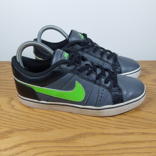 Nike schuhe turnschuhe - turnschuhe, isolate