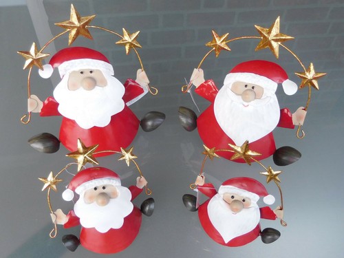 Sitzender weihnachtsmann mit - weihnachtsmann,