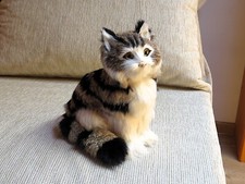 Ausgestopfte Katze-Stofftier-Plüsch-lebensecht