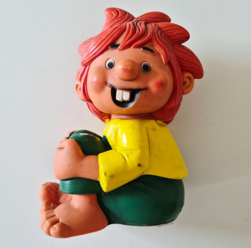 Vintage pumuckl sitzend - vintage,