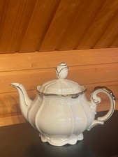 alte Teekanne Steinmann Tiefenfurt elfenbein