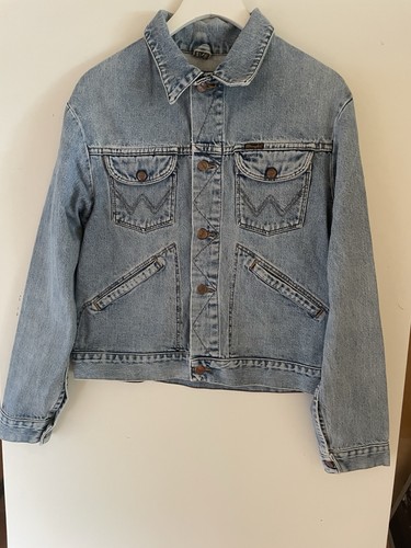 Wrangler distressed trucker - wrangler,