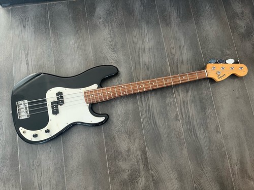 Squier bass - squier, p