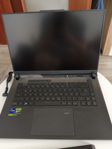 Asus rog strix g16 - strix,