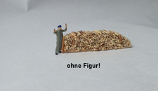 kleiner Holzstapel für