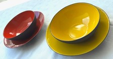 Krenit Emaille 2x Schale 2x Teller rot/schwarz und gelb/schwarz vintage