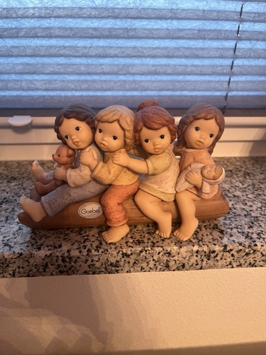 Goebel kinder sitzend auf - sitzend,