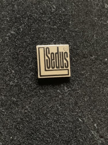 Pin logo sedus - pin’s,