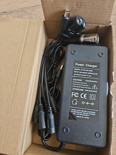 Ladegerät für 48v - 54,6v, 2a