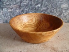 Gedrechselte Schale aus