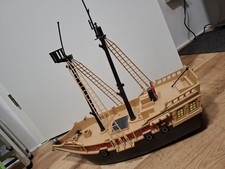 PLAYMOBIL Pirates Schwimmfähiges Piraten Kampfschiff mit Totenkopfmotiv (6678)