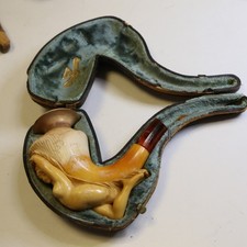 Prunkvolle Erotika Meerschaum Bernsteinpfeife Meerjungfrau, 19. Jhd. im Etui D22