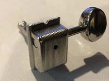 1x RH Kluson Vintage Style Tuner für Strat/Tele 2/3/4 oder 5. Saite in Chrom.