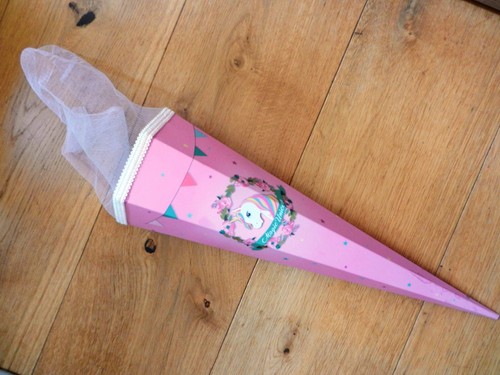 Schultüte zuckertüte - schultüte,