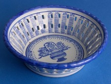 Porzellan-Schale durchbrochen Amsel Hamburg Konfektschale blau-weiß