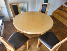 Kulissentisch 1m Durchm. auf 2m ausz. u. 4 Stühle  in Buche/Ahorn furniert