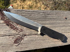 Outdoormesser mit taktischer