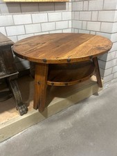 antike Rustikaler runder