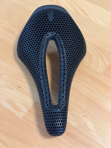 Full carbon printed saddle - carbon,