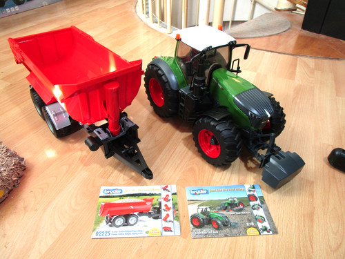 Bruder traktor fendt - *****,